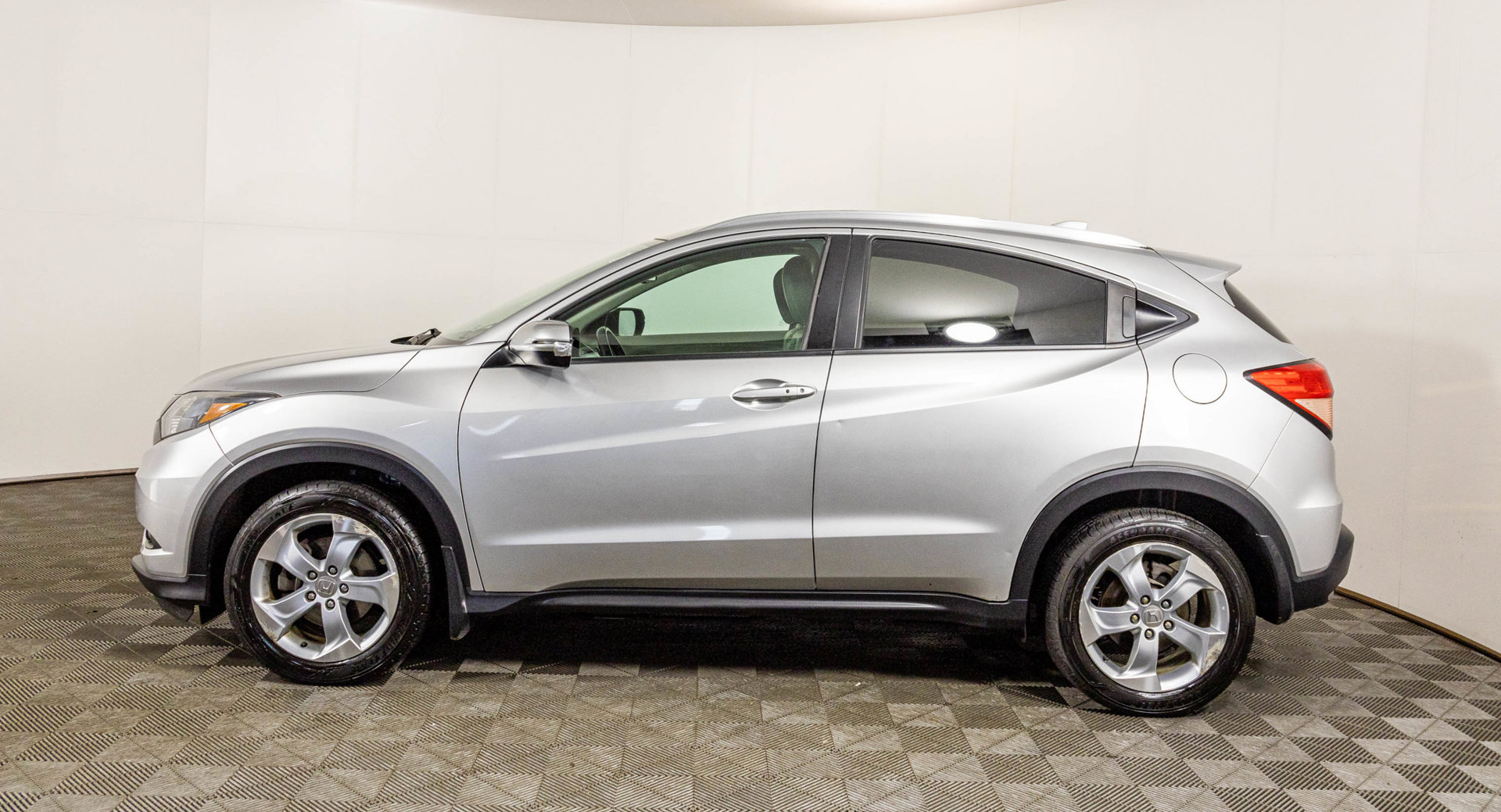Used 2016 Honda HR-V EX-L image 21