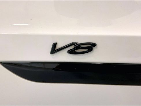 Used 2022 Bentley Bentayga AWD/4WD image 18