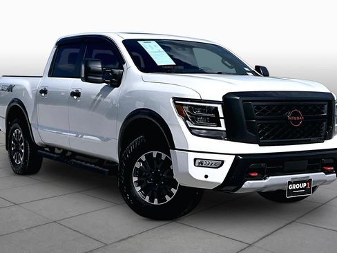 Used 2024 Nissan Titan PRO-4X w/ Pro-4x Convenience Package AWD/4WD image 3