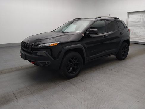 Used 2018 Jeep Cherokee Trailhawk w/ Quick Order Package 27L AWD/4WD image 2