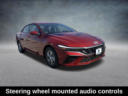 Used 2026 Hyundai Elantra SE image 9