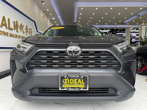 Used 2023 Toyota RAV4 XLE w/ Convenience Package AWD/4WD image 3