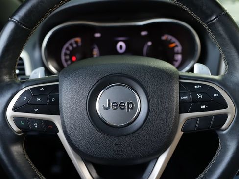 Used 2017 Jeep Grand Cherokee Limited w/ Luxury Group II AWD/4WD image 10