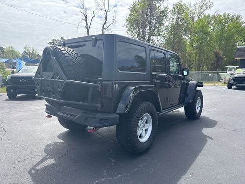 Used 2014 Jeep Wrangler Unlimited Rubicon image 5