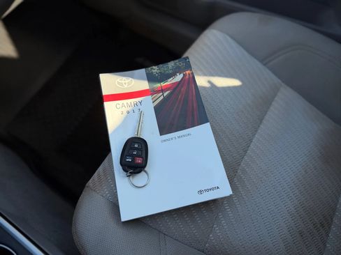 Used 2017 Toyota Camry LE image 19