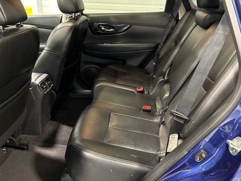 Used 2018 Nissan Rogue SL w/ Premium Package AWD/4WD image 9