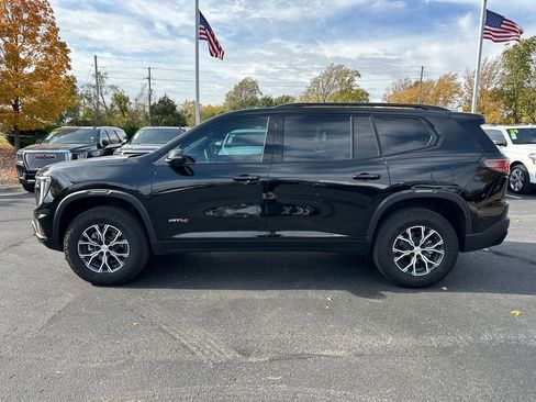 Used 2025 GMC Acadia AT4 w/ Luxury Package image 10