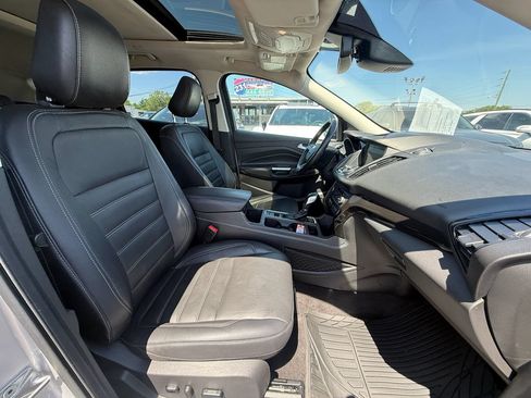 Used 2019 Ford Escape Titanium FWD image 24