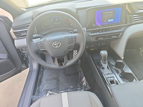 Certified 2025 Toyota Camry SE FWD image 15