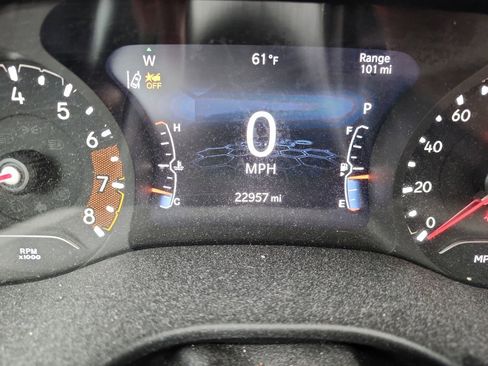 Used 2023 Jeep Compass Limited image 10