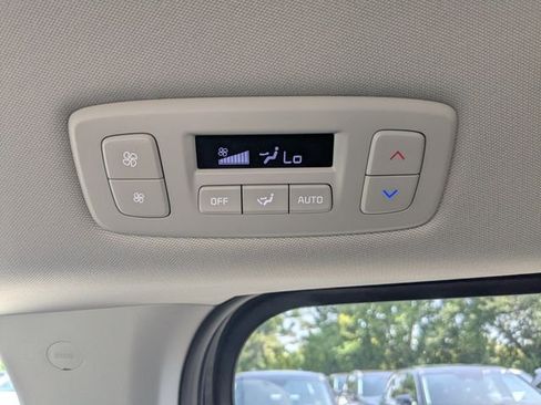 New 2026 Kia Carnival FWD image 16