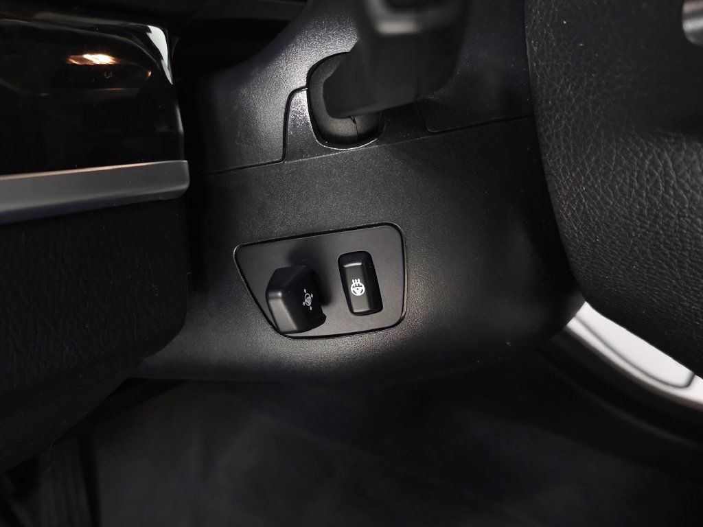 Used 2014 BMW 528i xDrive Sedan AWD/4WD image 19