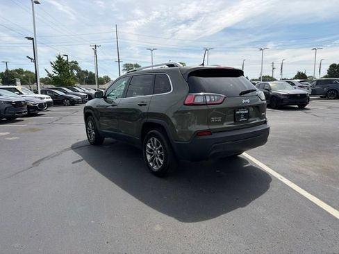 Used 2019 Jeep Cherokee Latitude Plus w/ Comfort/Convenience Group AWD/4WD image 14