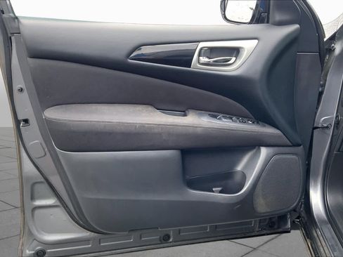 Used 2017 Nissan Pathfinder S FWD image 21
