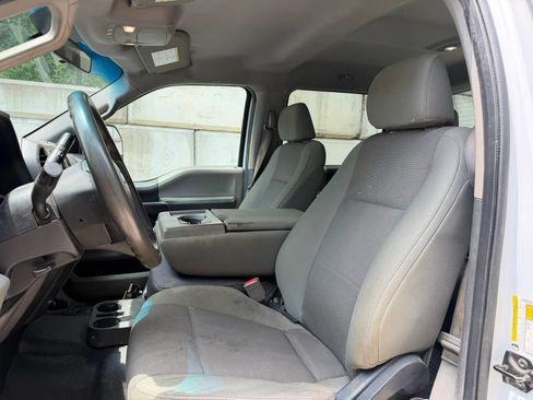 Used 2017 Ford F450 XL w/ Power Equipment Group AWD/4WD image 2