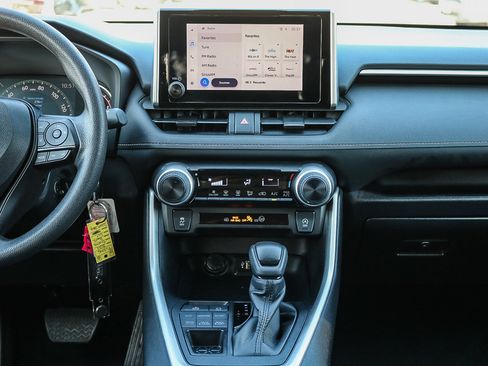 Used 2024 Toyota RAV4 LE image 13