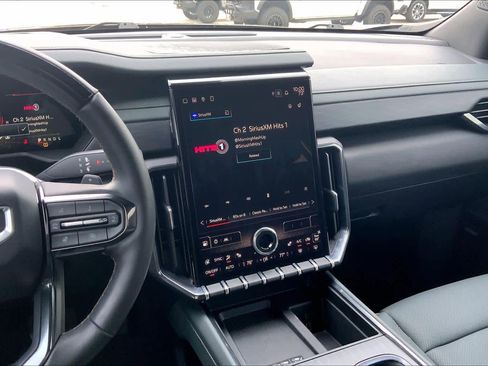 Used 2025 GMC Acadia AT4 w/ Super Cruise Package image 6