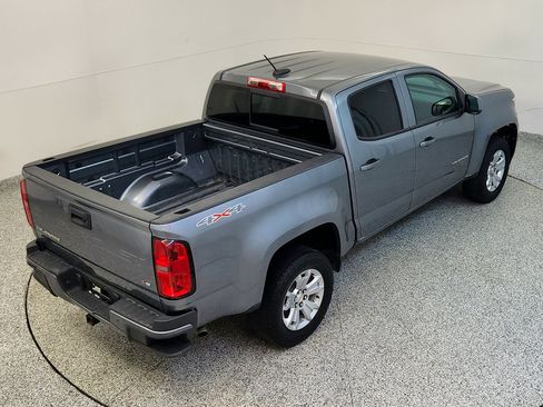 Used 2022 Chevrolet Colorado LT w/ LT Convenience Package AWD/4WD image 16