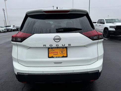 Used 2025 Nissan Rogue S FWD image 4