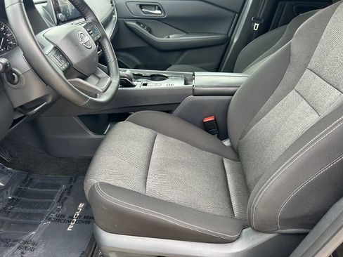Used 2025 Nissan Rogue SV FWD image 11