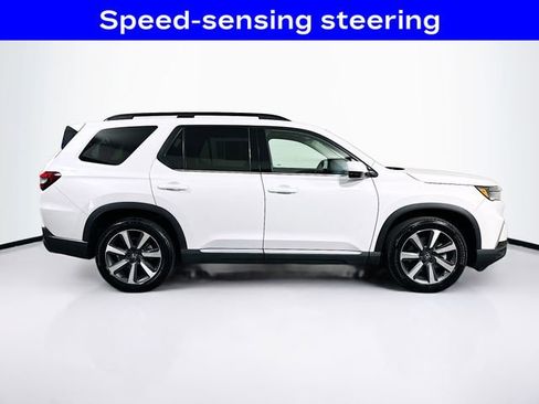 Used 2025 Honda Pilot Touring image 8