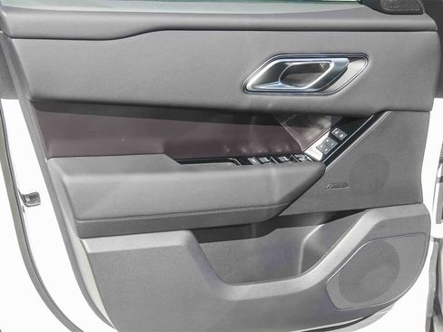 New 2026 Land Rover Range Rover Velar Dynamic SE image 17