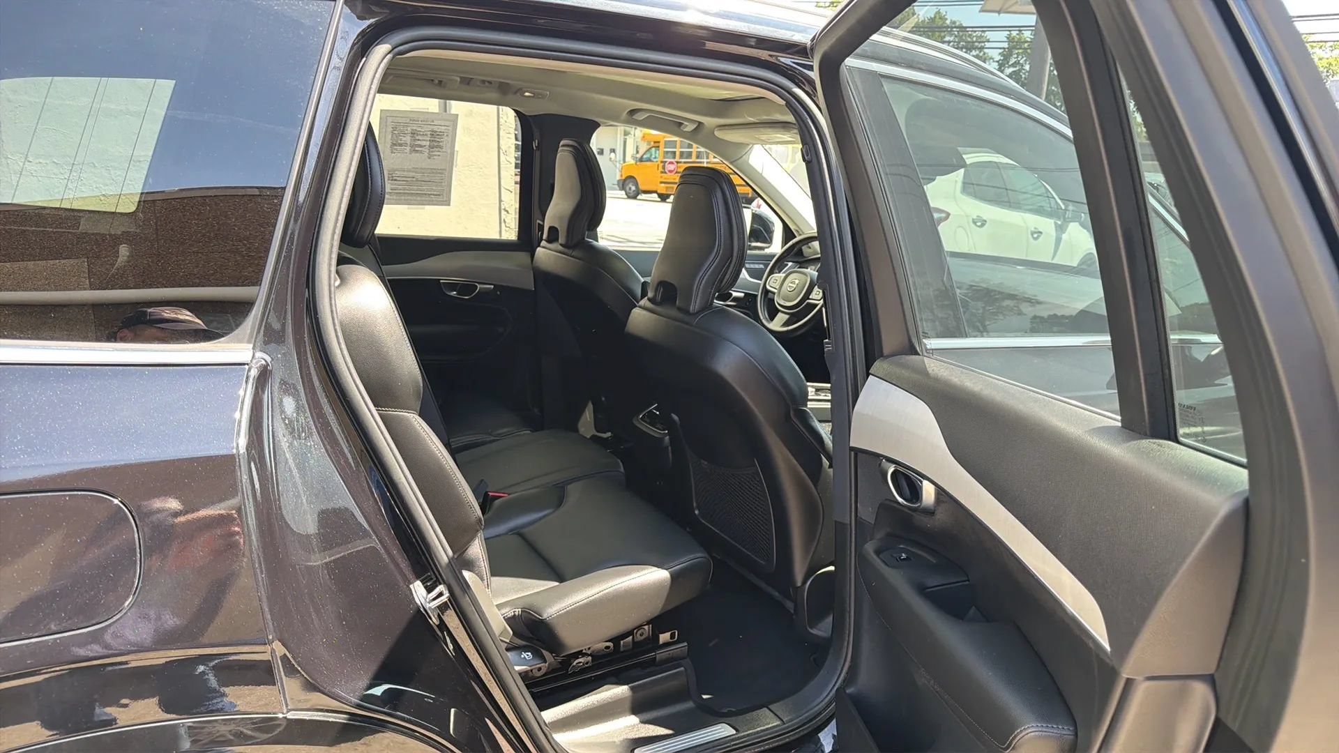 Used 2023 Volvo XC90 B5 Core AWD/4WD image 25