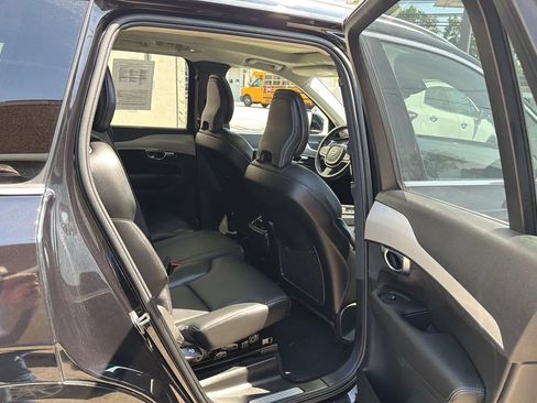 Used 2023 Volvo XC90 B5 Core AWD/4WD image 25