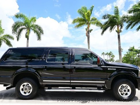 Used 2004 Ford Excursion Limited image 3