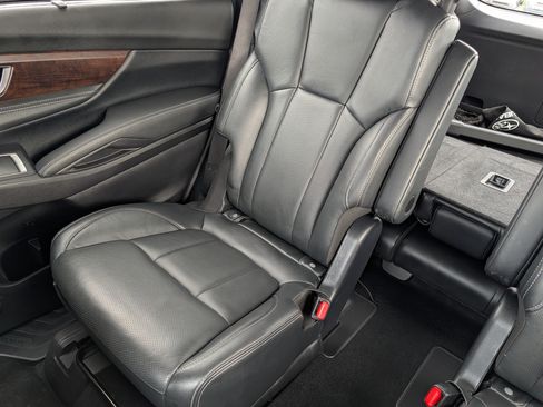 Used 2024 Subaru Ascent Touring AWD/4WD image 12