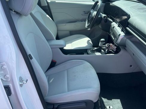 Used 2025 Hyundai Kona SEL image 16