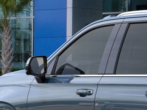 New 2026 Chevrolet Suburban Premier RWD image 12