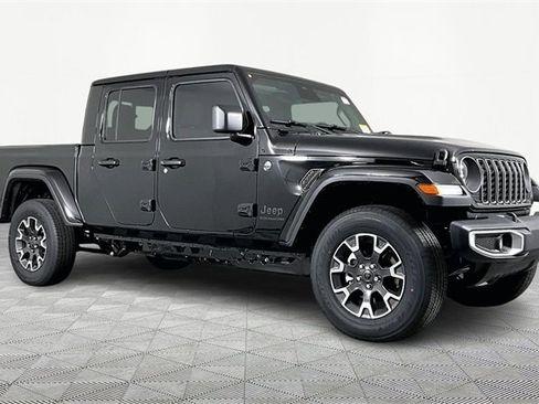 New 2026 Jeep Gladiator Sport image 3
