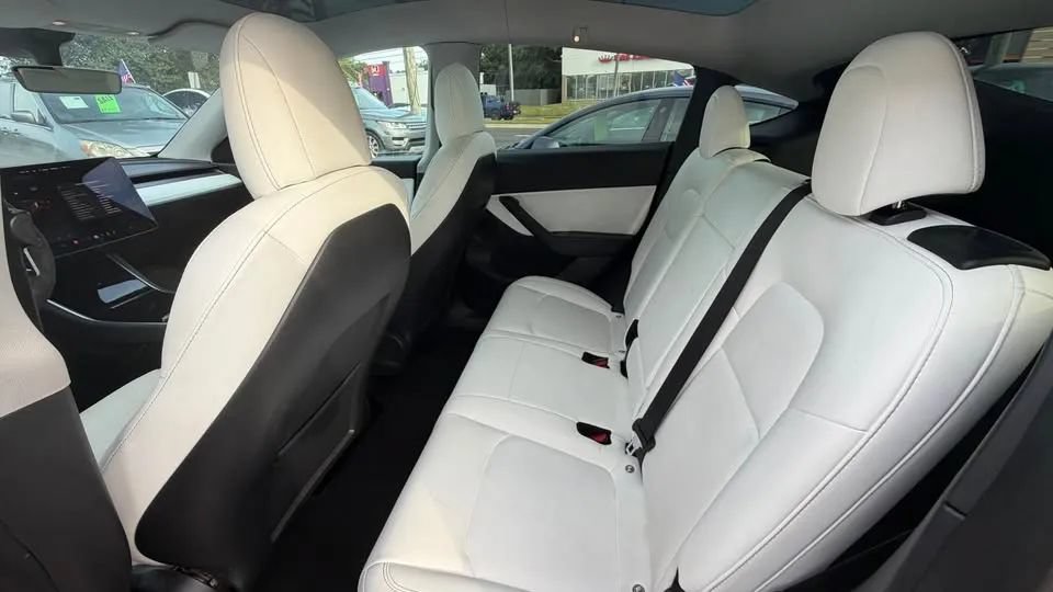 Used 2021 Tesla Model Y 2WD image 12