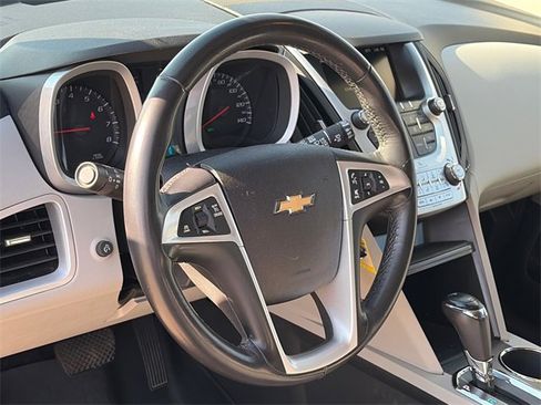 Used 2017 Chevrolet Equinox LT w/ Convenience Package image 19