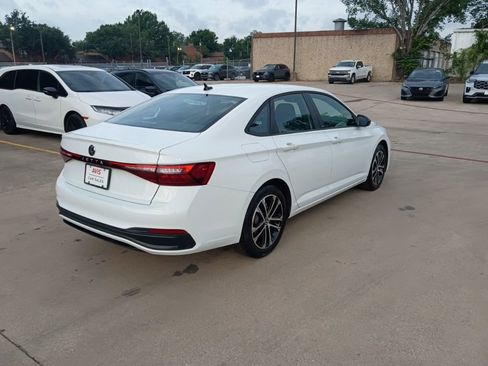 Used 2025 Volkswagen Jetta Sport FWD image 7