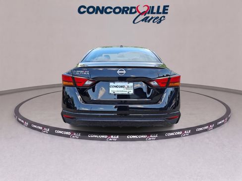 Certified 2025 Nissan Altima 2.5 SV FWD image 6