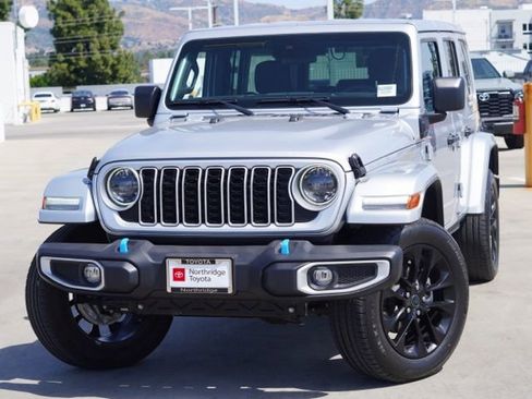 Used 2024 Jeep Wrangler Unlimited Sahara w/ Safety Group AWD/4WD image 4