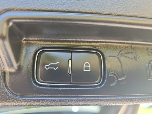Used 2022 Ford Explorer ST w/ Equipment Group 401A AWD/4WD image 15