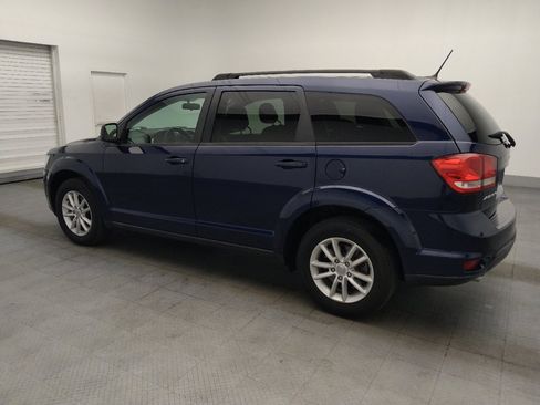 Used 2017 Dodge Journey SXT w/ Comfort/Convenience Group FWD image 3