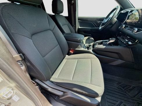 Used 2024 GMC Canyon Elevation w/ Convenience Package AWD/4WD image 32