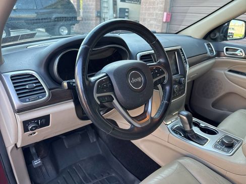 Used 2018 Jeep Grand Cherokee Limited image 39