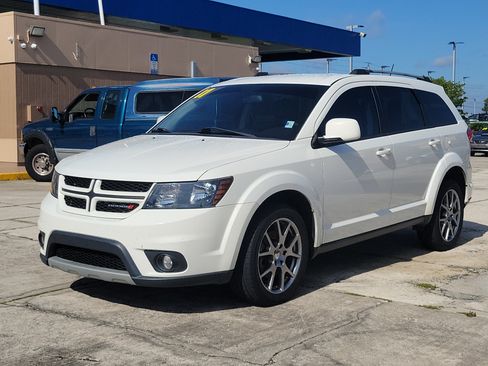 Used 2017 Dodge Journey GT FWD image 2