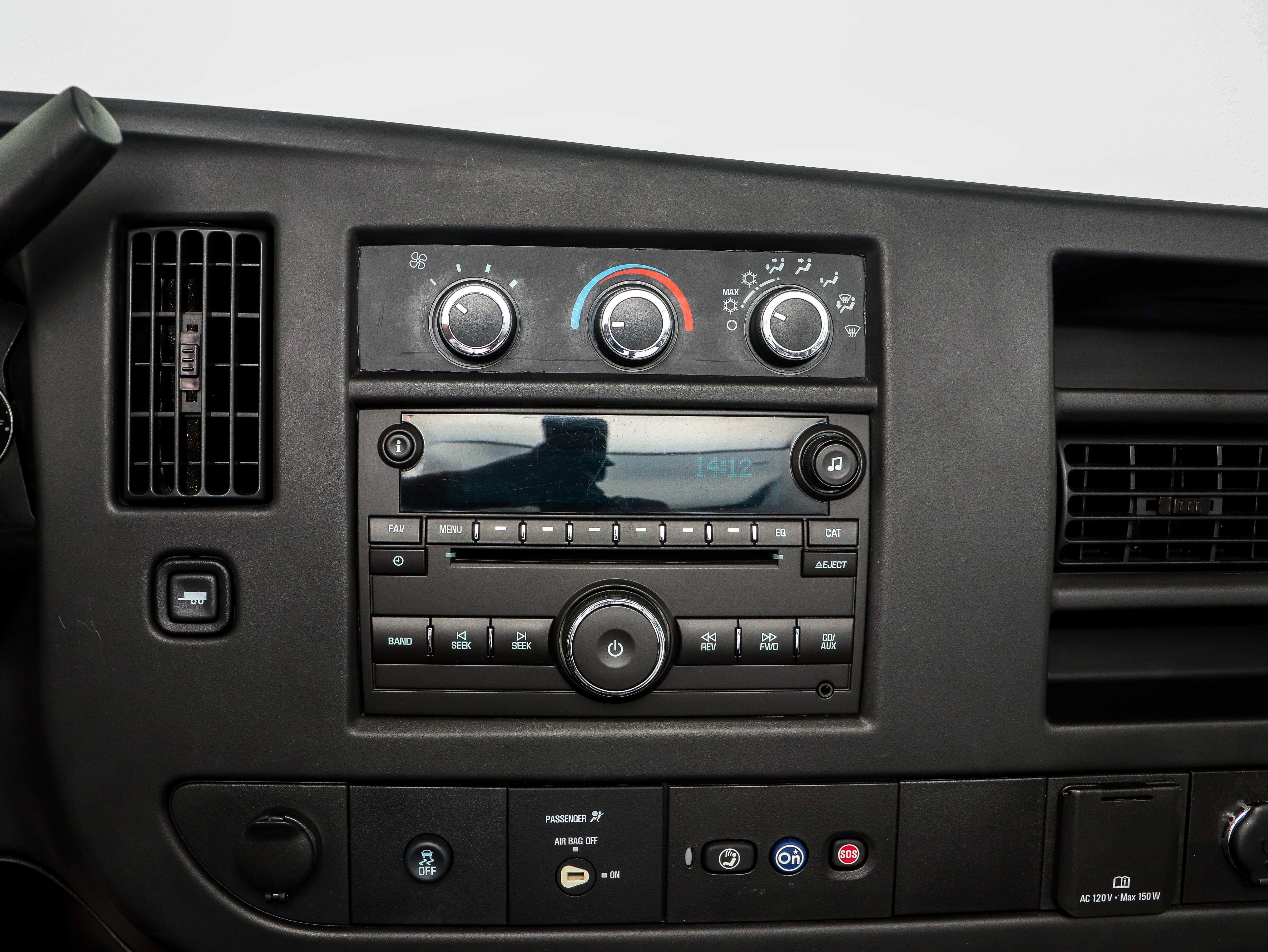 Used 2016 Chevrolet Express 3500 LT w/ LT Preferred Equipment Group RWD image 15