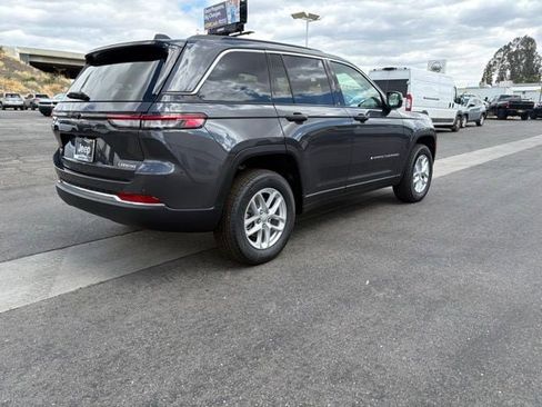 New 2026 Jeep Grand Cherokee 2WD image 7