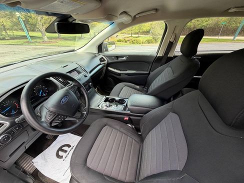 Used 2019 Ford Edge SE FWD image 6
