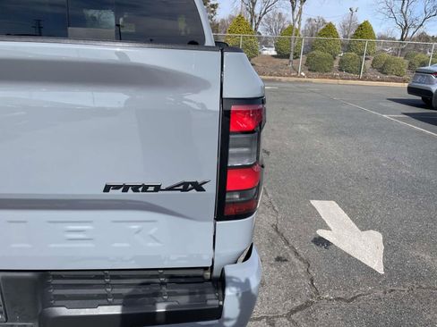 Used 2023 Nissan Frontier PRO-4X w/ Pro-4X Premium Package image 14