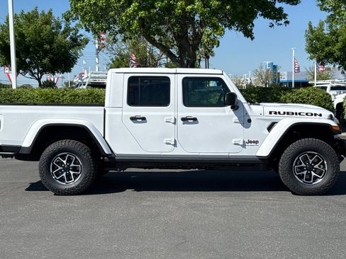 New 2026 Jeep Gladiator Rubicon image 3