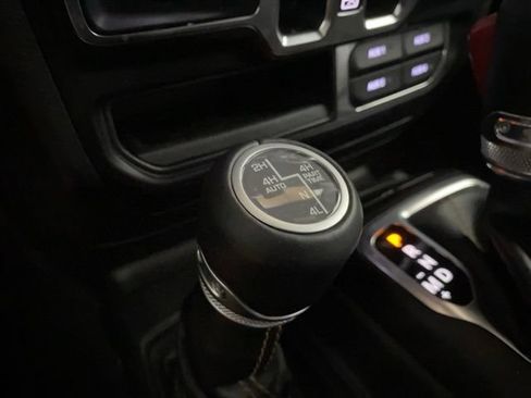 Used 2022 Jeep Wrangler Unlimited Sahara AWD/4WD image 55
