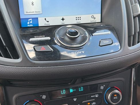 Used 2017 Ford Escape Titanium FWD image 10
